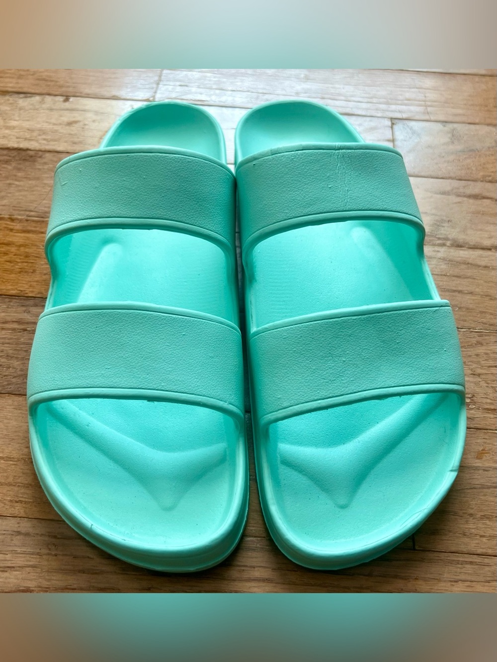 NWOT - Old Navy Sandals